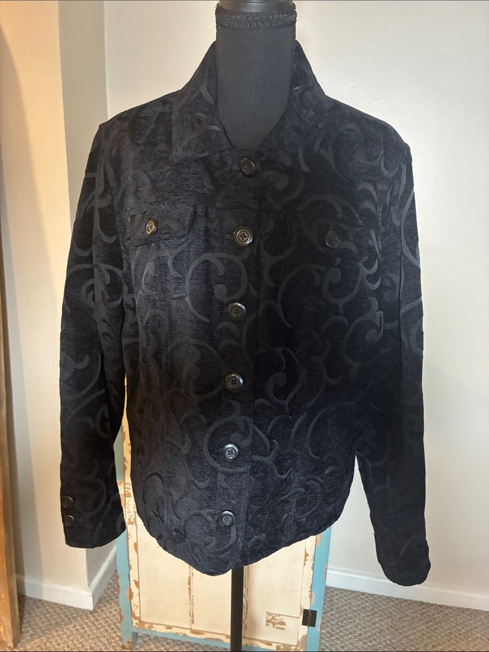Croft&Barrow Patterned Black Button Down Jacket
